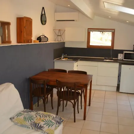 Maison Saint Clair Lavandou 2 A 4 Personnes * Le Lavandou